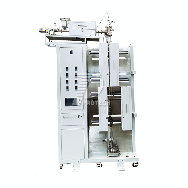 Large vertical tube furnace with preheating