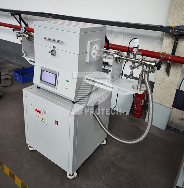 Realistic picture of touch screen high-temperature vacuum tube furnace