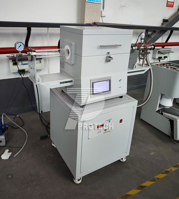 A commonly used experimental vacuum tube furnace (click on the image to view product details)