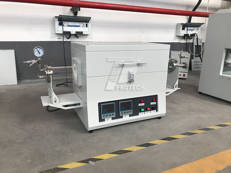 A commonly used gradient tube furnace with two temperature zones (click on the image to view product details)