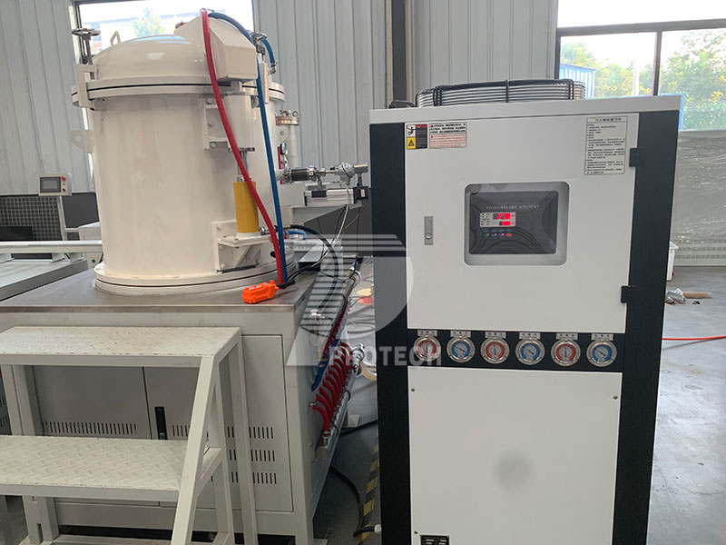 Customized vertical graphite vacuum furnace (click on the image to view product details) Customized vertical graphite vacuum furnace (click on the image to view product details)